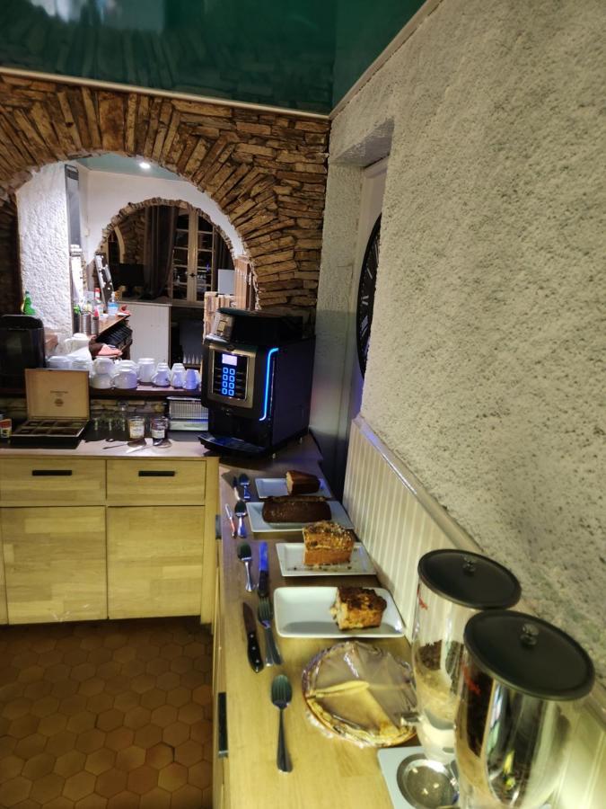 Logis Hotel Restaurant Les Charmettes Argelès-sur-Mer Eksteriør billede
