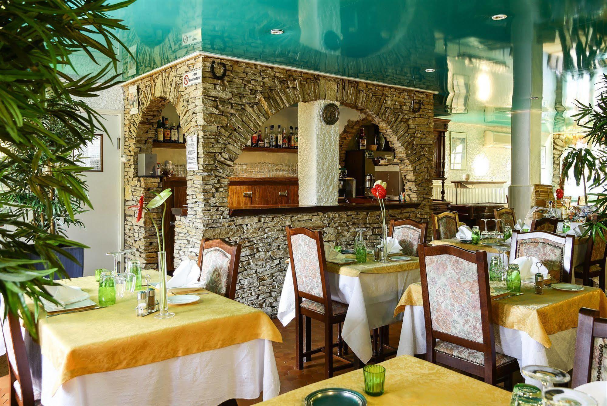 Logis Hotel Restaurant Les Charmettes Argelès-sur-Mer Eksteriør billede