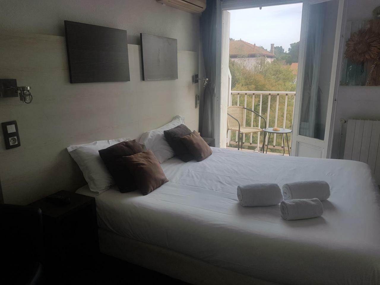 Logis Hotel Restaurant Les Charmettes Argelès-sur-Mer Eksteriør billede