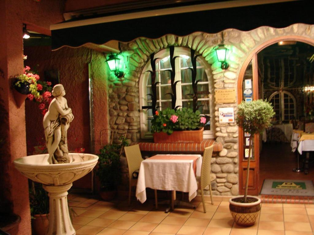 Logis Hotel Restaurant Les Charmettes Argelès-sur-Mer Eksteriør billede